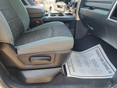 Used 2014 RAM 1500 SLT AWD/4WD image 42