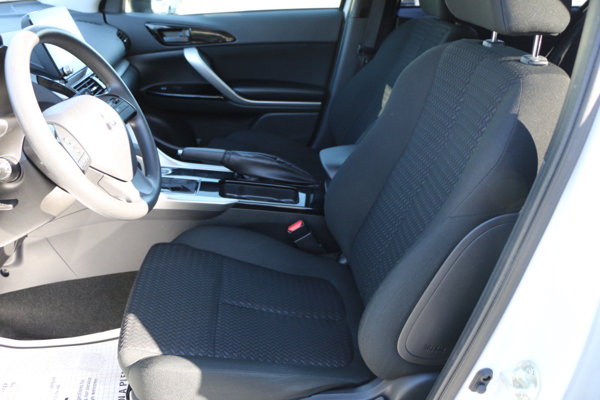 Used 2024 Mitsubishi Eclipse Cross LE AWD/4WD image 24