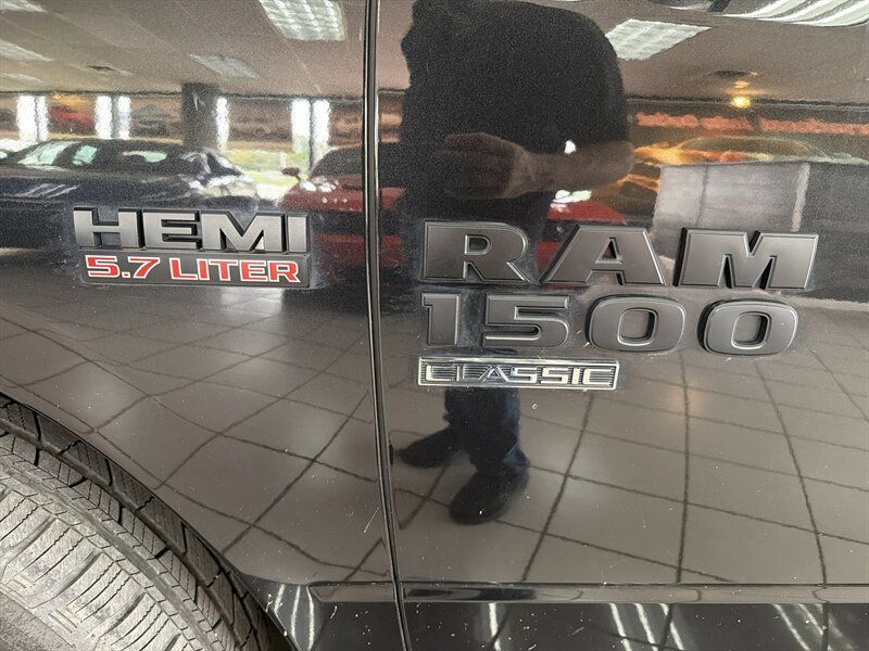Used 2019 RAM 1500 Big Horn AWD/4WD image 32