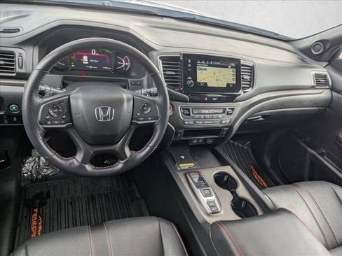 Certified 2025 Honda Passport TrailSport image 15