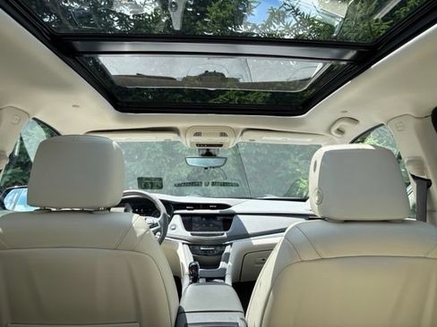 Certified 2023 Cadillac XT5 Premium Luxury w/ Technology Package AWD/4WD image 7