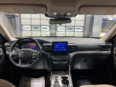 Used 2020 Ford Explorer XLT w/ Comfort Package AWD/4WD image 28