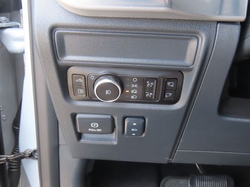 Used 2025 Ford F150 Lariat w/ Equipment Group 502A High AWD/4WD image 26