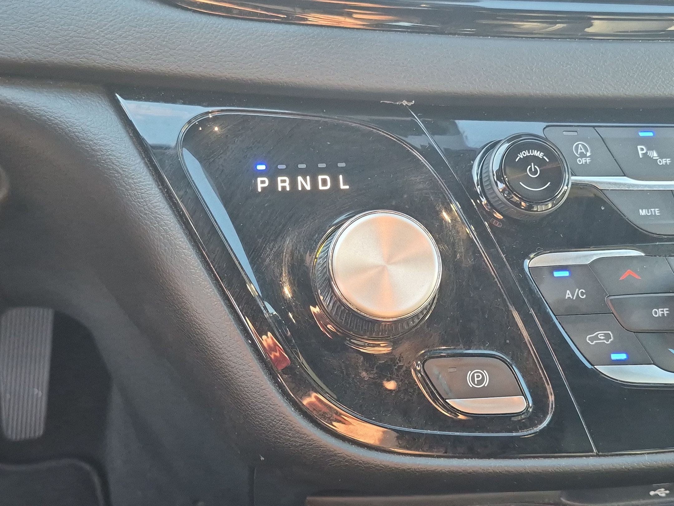Used 2026 Chrysler Pacifica Select FWD image 25