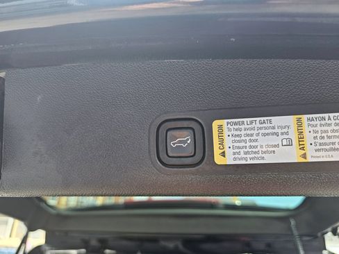 Used 2007 Chevrolet Tahoe LTZ w/ LTZ Preferred Equipment Group AWD/4WD image 35