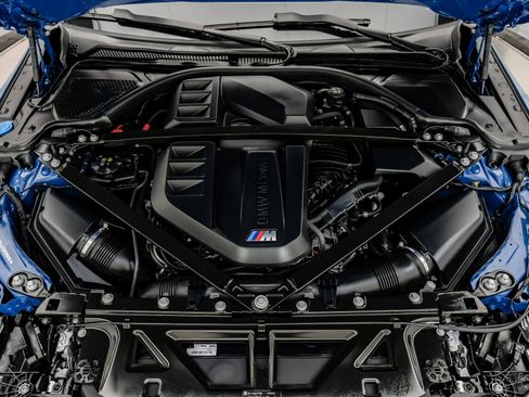 Used 2023 BMW M4 xDrive Competition AWD/4WD image 3