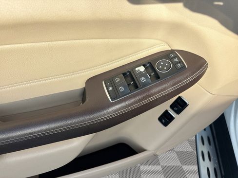 Used 2018 Mercedes-Benz GLS 450 4MATIC w/ Premium Package image 15