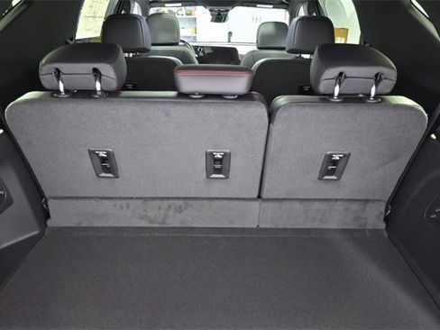 New 2026 Chevrolet Traverse RS image 18