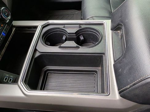 Used 2017 Ford F350 Lariat w/ Chrome Package image 29