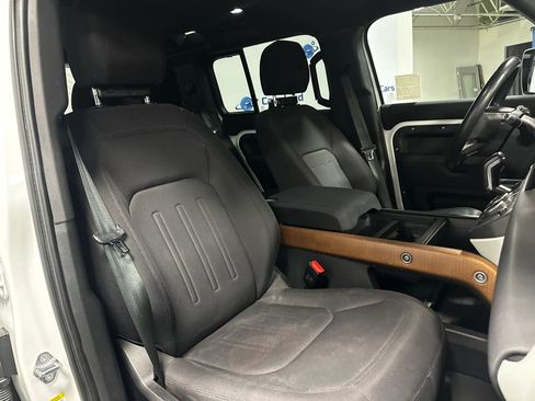 Used 2022 Land Rover Defender 110 AWD/4WD image 25