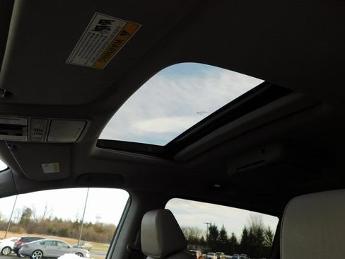 Used 2024 Honda Odyssey EX-L image 12