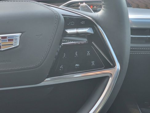 Used 2025 Cadillac Escalade Sport Platinum w/ LPO, ONYX Package image 31