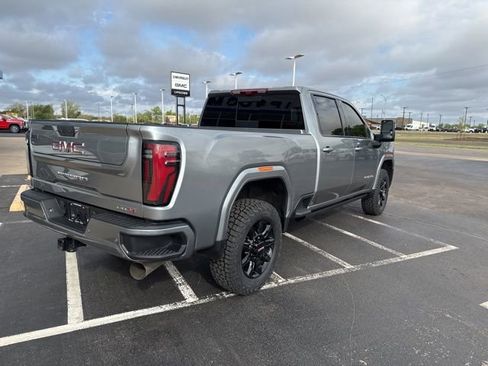 Used 2024 GMC Sierra 2500 AT4 w/ AT4 Premium Plus Package AWD/4WD image 8
