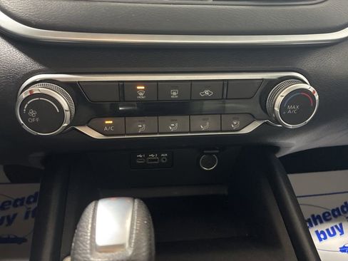 Used 2022 Nissan Altima 2.5 SV image 18