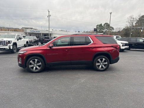 Used 2023 Chevrolet Traverse LT w/ LT Premium Package image 4