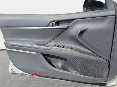 Used 2023 Toyota Camry SE image 25