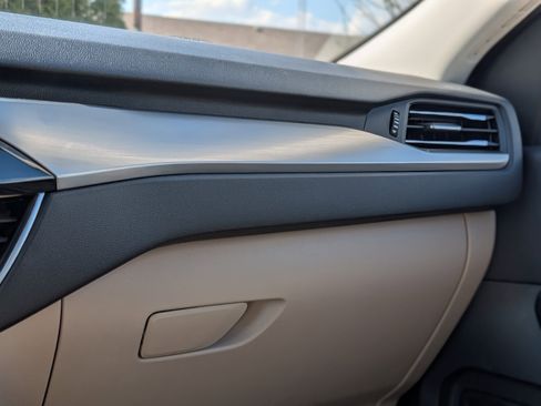 Used 2022 Ford Escape Titanium w/ Class II Trailer Tow Package image 16