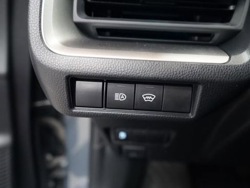 Used 2023 Toyota Prius LE AWD/4WD image 22