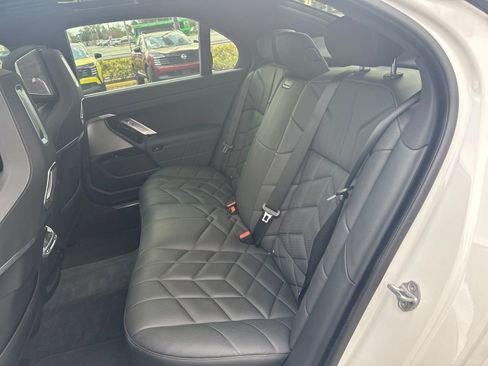 Used 2024 BMW 760i xDrive 760i xDrive w/ Executive Package image 28