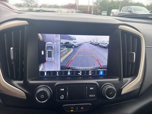 Used 2024 GMC Terrain Denali w/ Denali Premium Package AWD/4WD image 24