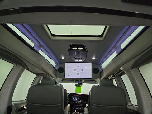 New 2025 GMC Savana 2500 w/ Driver Convenience Package image 9