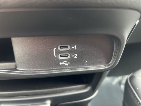 New 2026 Chrysler Pacifica Select image 32