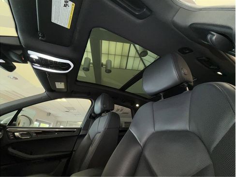 Used 2021 Porsche Macan S image 30