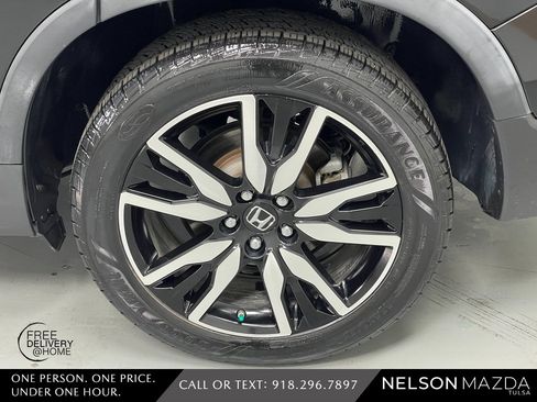 Used 2019 Honda Pilot Touring image 12