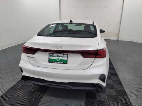 Used 2022 Kia Forte LXS w/ LXS Technology Package FWD image 7