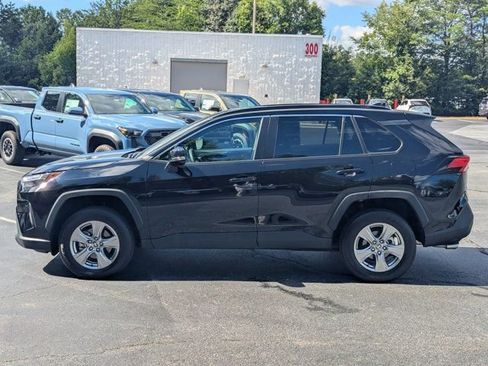 Used 2023 Toyota RAV4 XLE FWD image 4