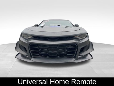 Used 2016 Chevrolet Camaro SS image 2