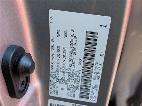 Used 2025 Toyota Tundra Limited image 25