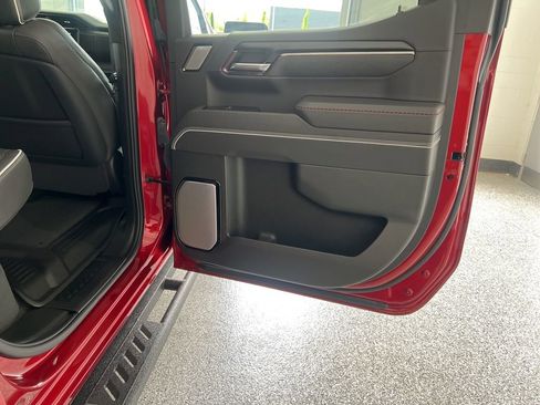 Used 2024 GMC Sierra 1500 AT4X AWD/4WD image 33