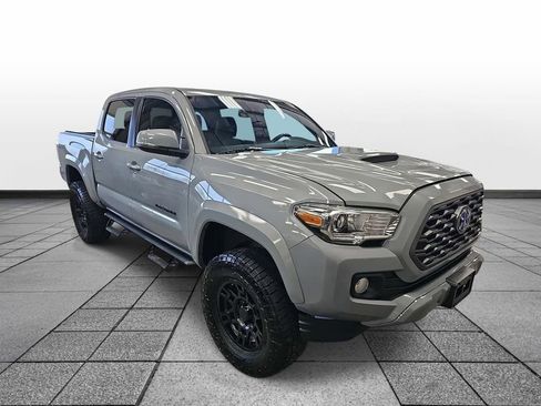 Used 2020 Toyota Tacoma TRD Sport w/ TRD Premium Sport Package image 3