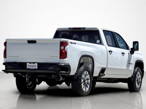 Used 2025 Chevrolet Silverado 2500 Custom w/ Custom Value Package AWD/4WD image 5