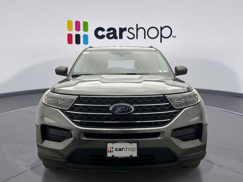 Used 2023 Ford Explorer XLT AWD/4WD image 8