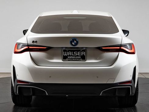 Used 2023 BMW i4 eDrive35 w/ Premium Package RWD image 7