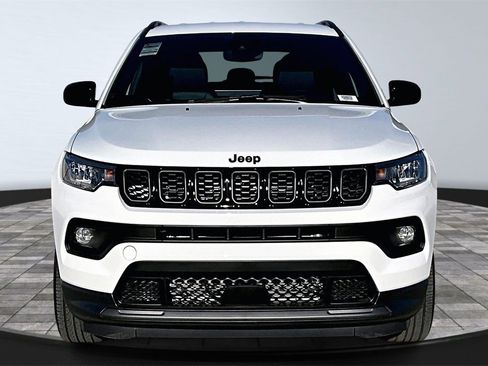 New 2026 Jeep Compass Latitude image 18