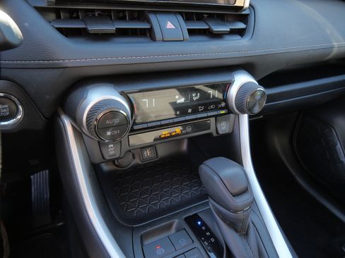 Certified 2025 Toyota RAV4 XLE AWD/4WD image 24