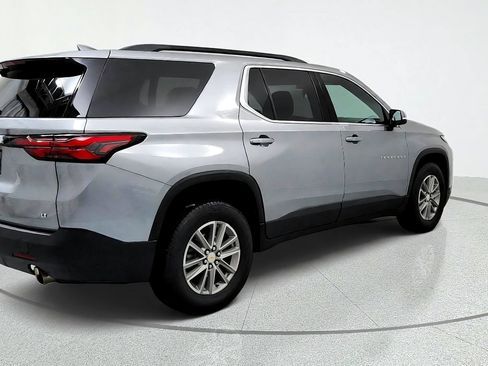 Used 2023 Chevrolet Traverse LT FWD image 5