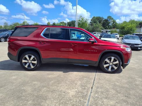 Used 2019 Chevrolet Traverse LT w/ LT Premium Package FWD image 6