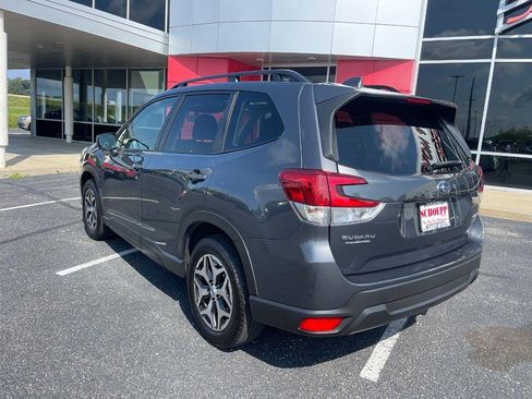 Used 2023 Subaru Forester Premium AWD/4WD image 4