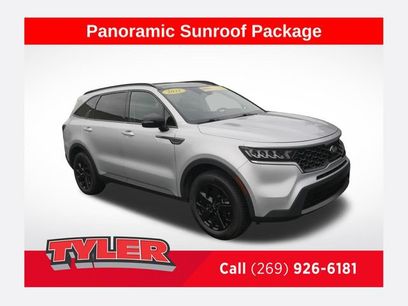 Used 2021 Kia Sorento S w/ Panoramic Sunroof Package