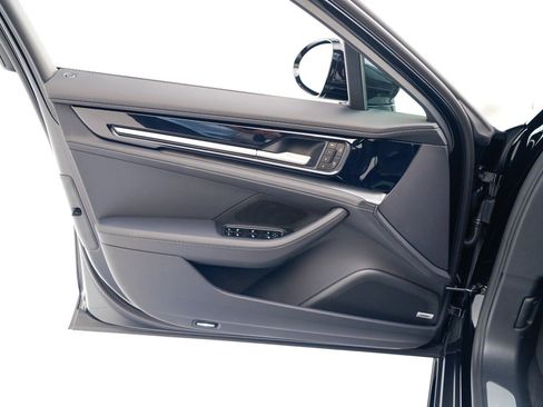 Certified 2026 Porsche Panamera image 21
