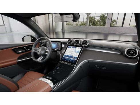 Used 2025 Mercedes-Benz GLC 350e 4MATIC image 5