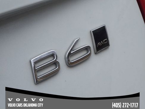 Certified 2023 Volvo XC90 B6 Ultimate w/ Lounge Package image 9