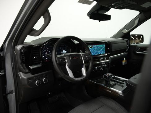 New 2026 GMC Sierra 1500 Elevation image 24