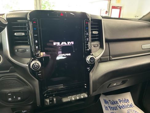 Certified 2025 RAM 2500 Big Horn AWD/4WD image 40