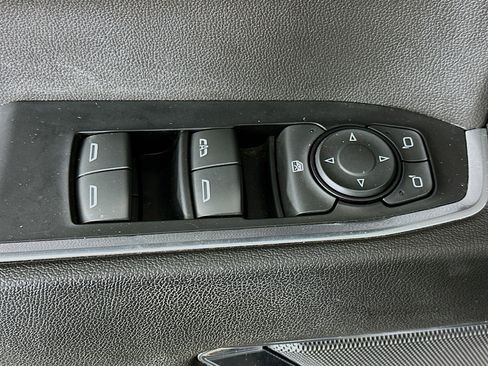 Used 2023 Chevrolet Silverado 1500 LT image 15