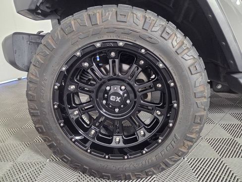 Used 2020 Jeep Wrangler Unlimited Sahara AWD/4WD image 7